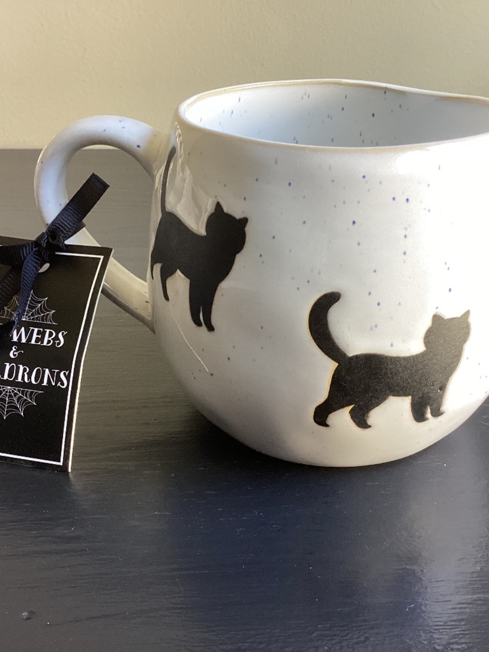 NWT Cobwebs & Cauldrons Ceramic Black Cat 16oz Round Coffee Mug